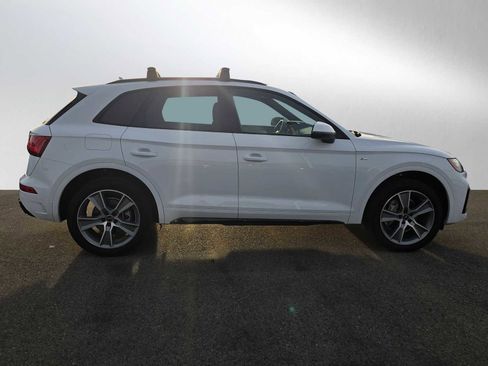 Used 2025 Audi Q5 2.0T Premium image 2