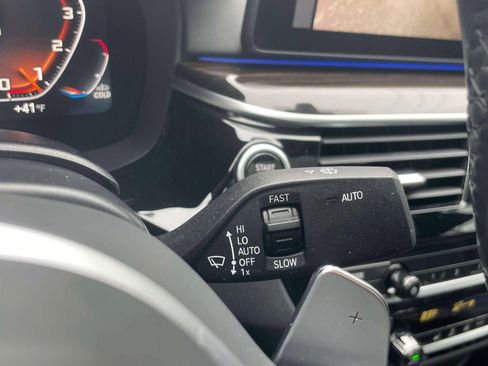 Used 2023 BMW M550i xDrive w/ Executive Package image 25