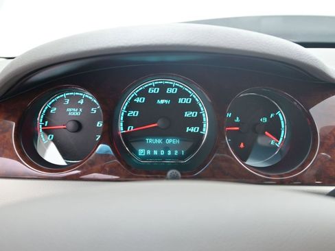 Used 2011 Buick Lucerne CXL w/ Driver Confidence Package image 19