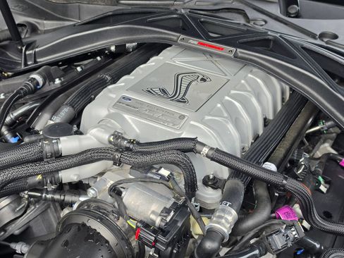 Used 2020 Ford Mustang Shelby GT500 w/ Technology Package RWD image 17