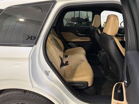 Used 2023 Lincoln Corsair Reserve w/ Equipment Group 202A image 13