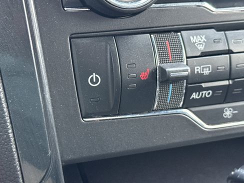 Used 2018 Ford Explorer XLT w/ Equipment Group 202A image 24