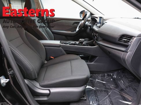 Used 2023 Nissan Rogue S AWD/4WD image 25