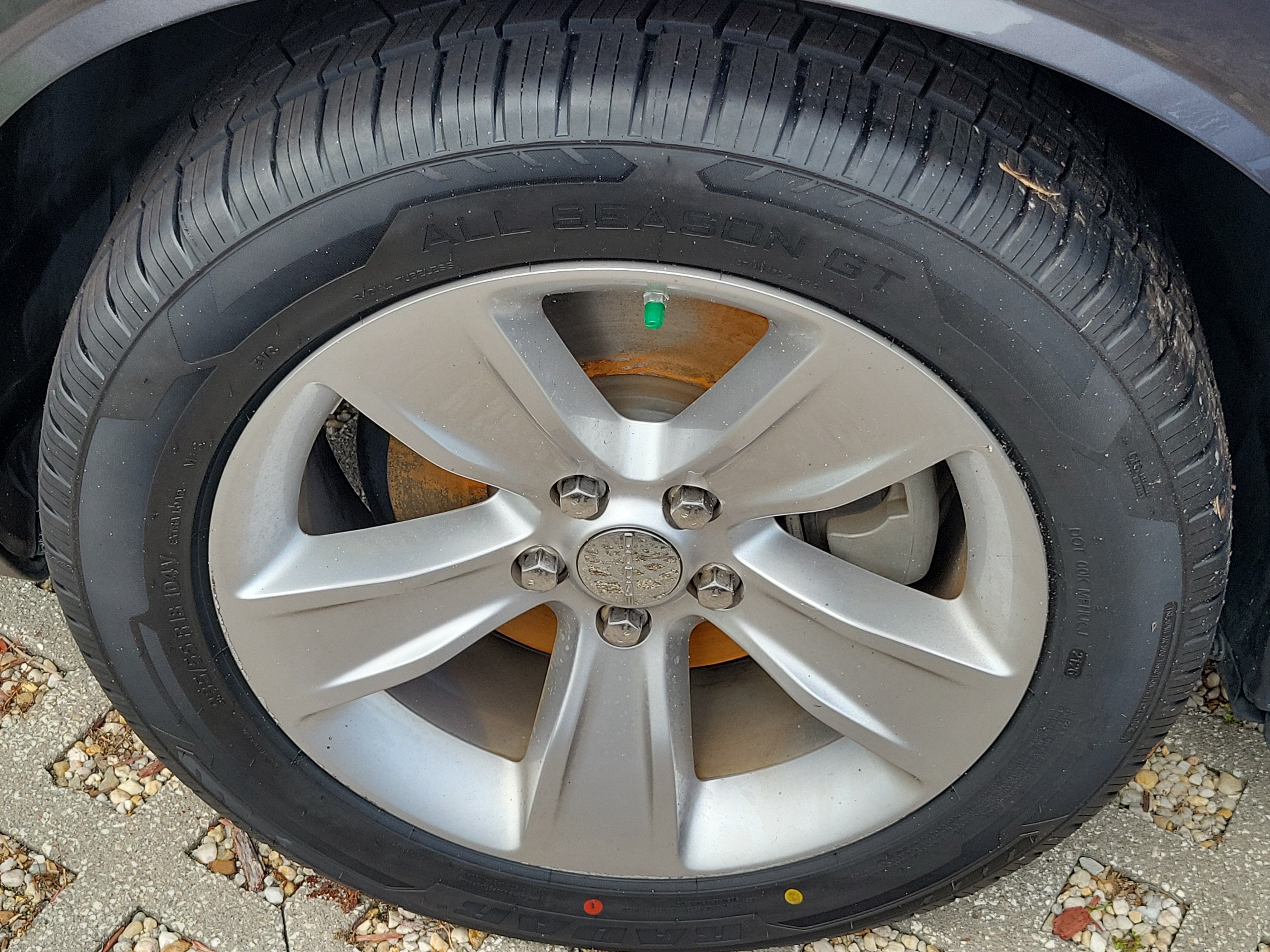 Used 2023 Dodge Challenger SXT RWD image 7