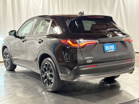 Used 2025 Honda HR-V Sport image 9