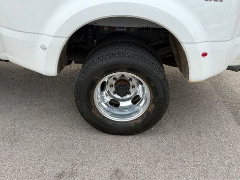 Used 2024 Ford F350 Platinum w/ FX4 Off-Road Package AWD/4WD image 24