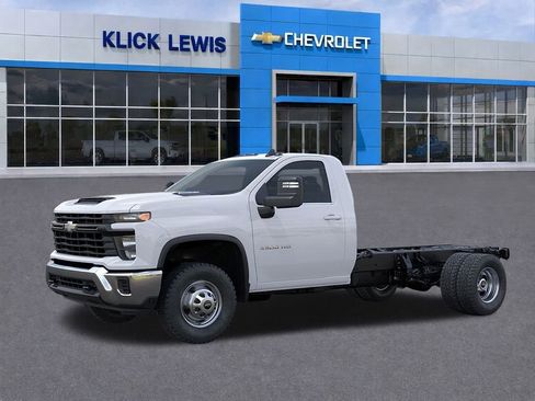 New 2025 Chevrolet Silverado 3500 W/T w/ WT Convenience Package AWD/4WD image 2
