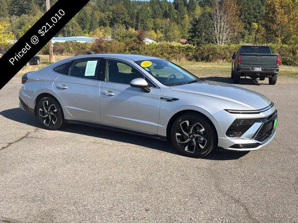 Used 2024 Hyundai Sonata SEL FWD image 4