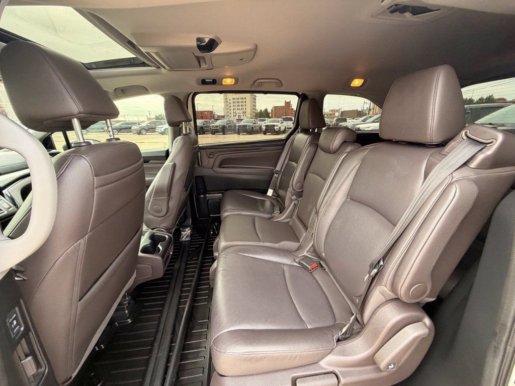 Used 2018 Honda Odyssey Elite image 14
