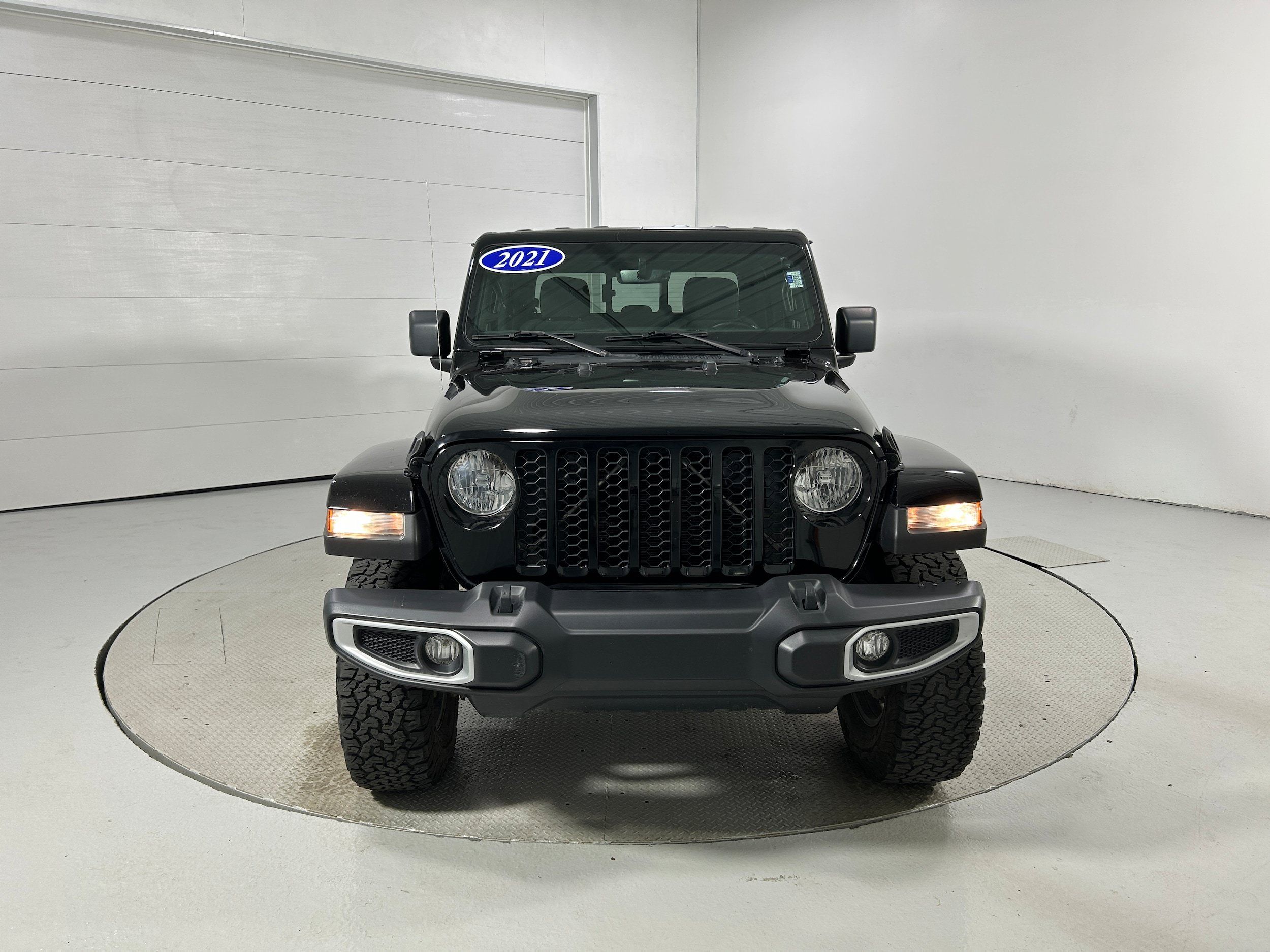 Used 2021 Jeep Gladiator Sport AWD/4WD image 19