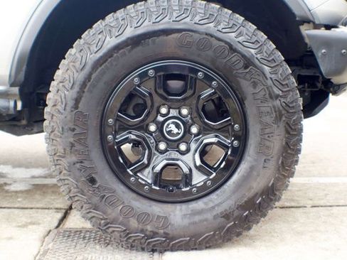 Used 2023 Ford Bronco Wildtrak image 57