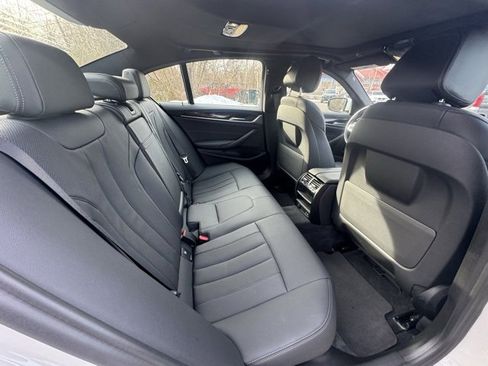 Used 2022 BMW 530i xDrive 530i xDrive w/ M Sport Package image 13