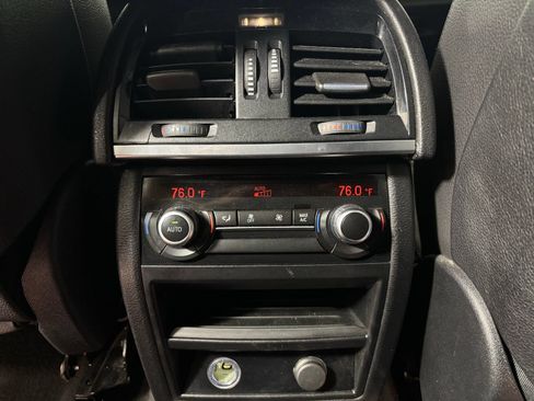 Used 2019 BMW X6 xDrive50i w/ M Sport Package AWD/4WD image 17