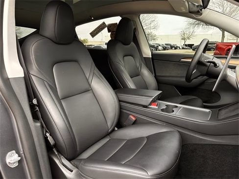 Used 2023 Tesla Model Y Performance image 27