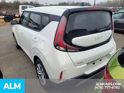 Used 2024 Kia Soul LX image 7