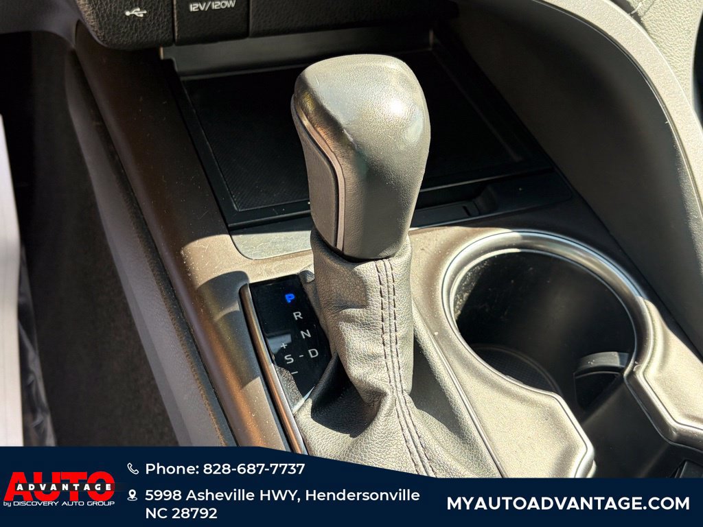 Used 2024 Toyota Camry SE FWD image 14