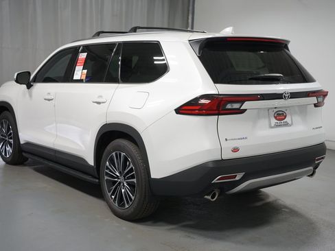 New 2026 Toyota Grand Highlander MAX Platinum image 6