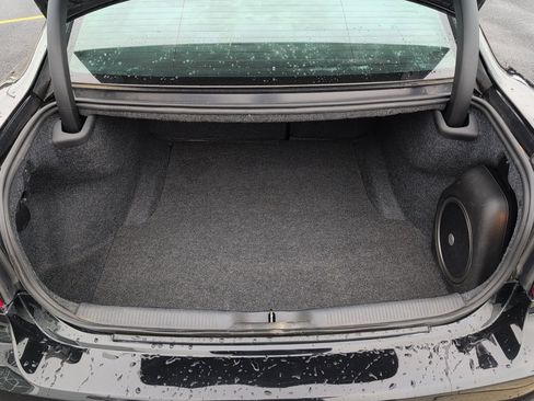 Used 2019 Dodge Charger SXT image 17