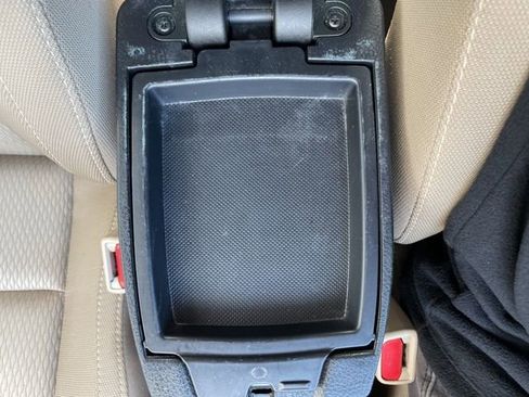 Used 2016 Toyota Corolla LE image 11