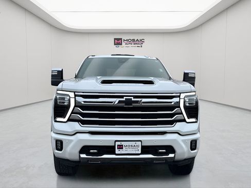 Used 2024 Chevrolet Silverado 3500 High Country w/ High Country Premium Package AWD/4WD image 10