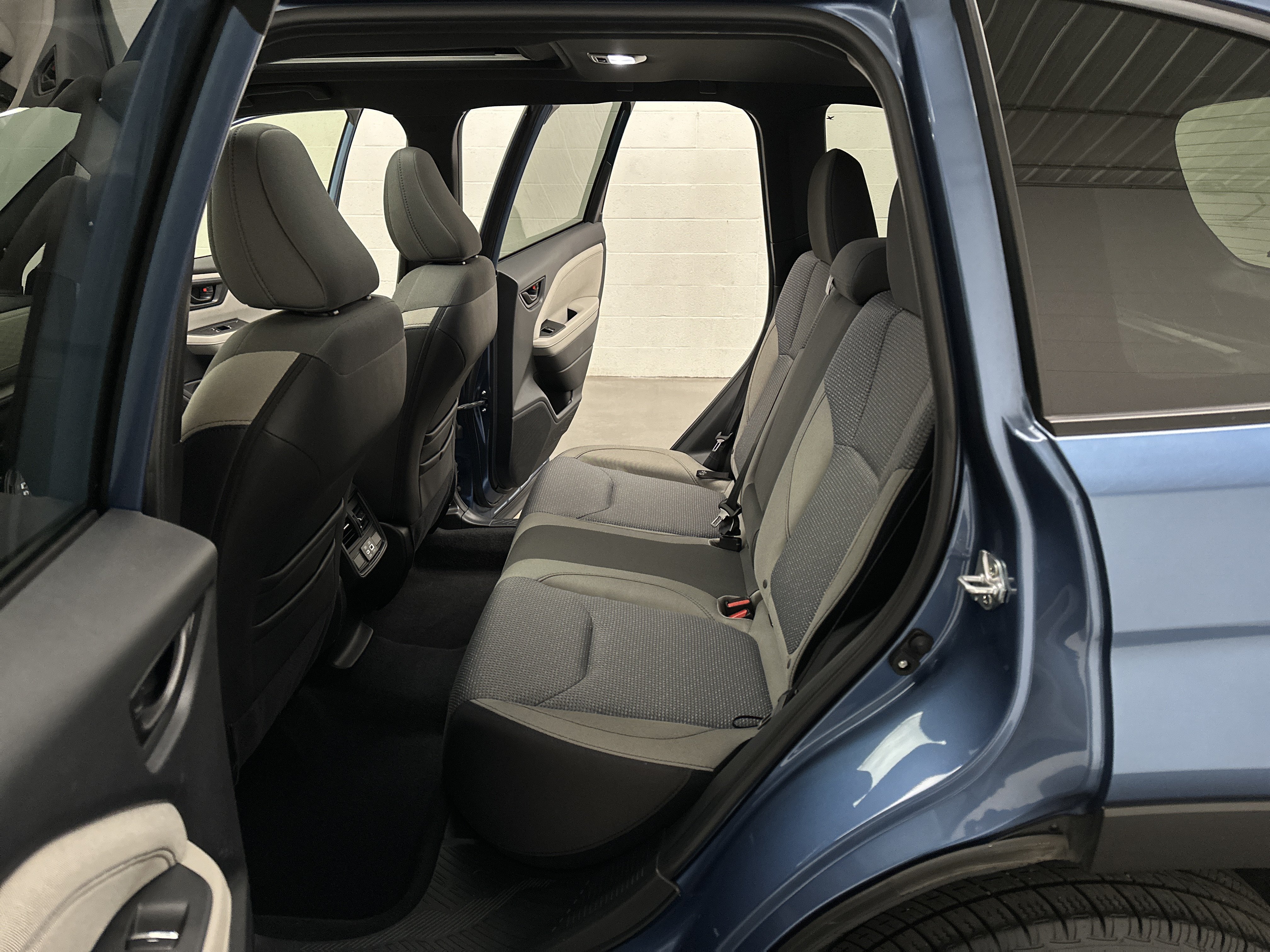 Used 2025 Subaru Forester Premium w/ Convenience Package #1 AWD/4WD image 19