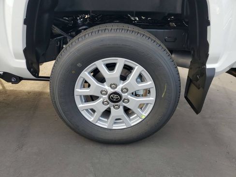 New 2026 Toyota Tacoma SR5 RWD image 9