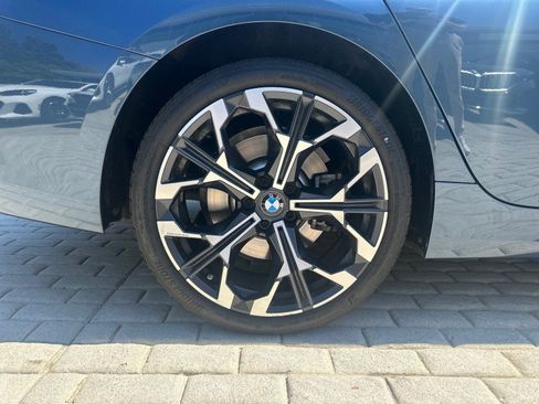 Certified 2025 BMW 330i Sedan image 13