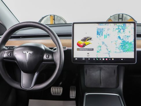 Used 2023 Tesla Model Y Performance AWD/4WD image 16