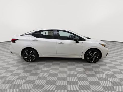 New 2025 Nissan Versa SR w/ Trunk Package image 12
