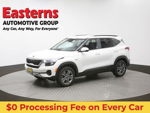 Used 2021 Kia Seltos S AWD/4WD image 55