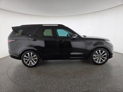 Certified 2025 Land Rover Discovery Dynamic SE AWD/4WD image 6