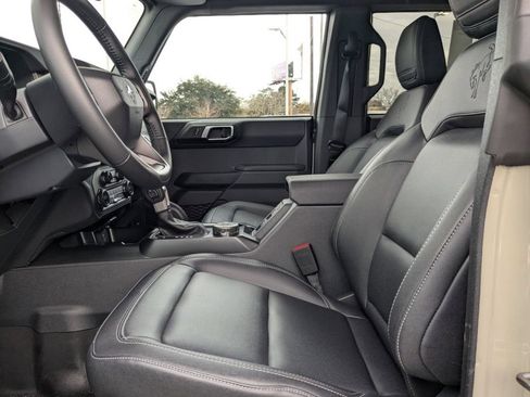 New 2025 Ford Bronco Big Bend w/ Black Diamond Package AWD/4WD image 14