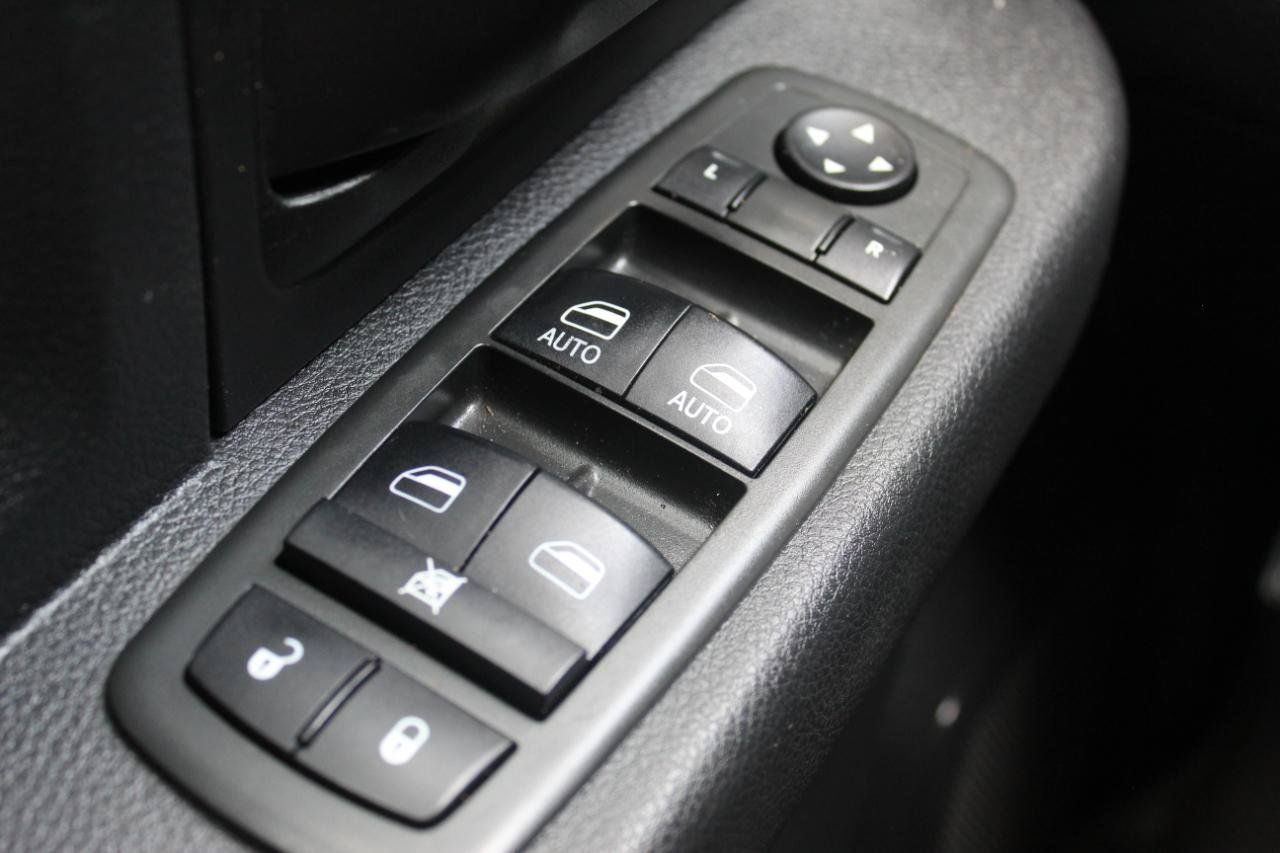 Used 2013 RAM 2500 Tradesman w/ Chrome Appearance Group AWD/4WD image 21