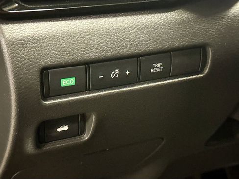 Used 2020 Nissan Sentra SV w/ Trunk Package image 10