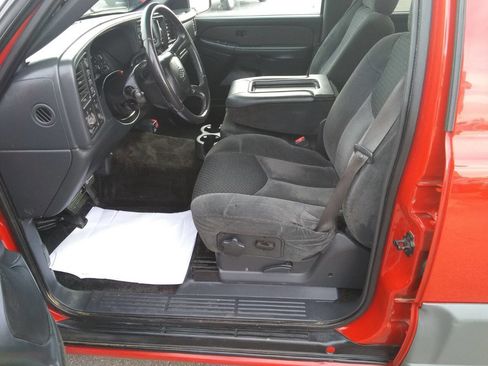 Used 2002 Chevrolet Avalanche 4x4 w/ Convenience Pkg image 18