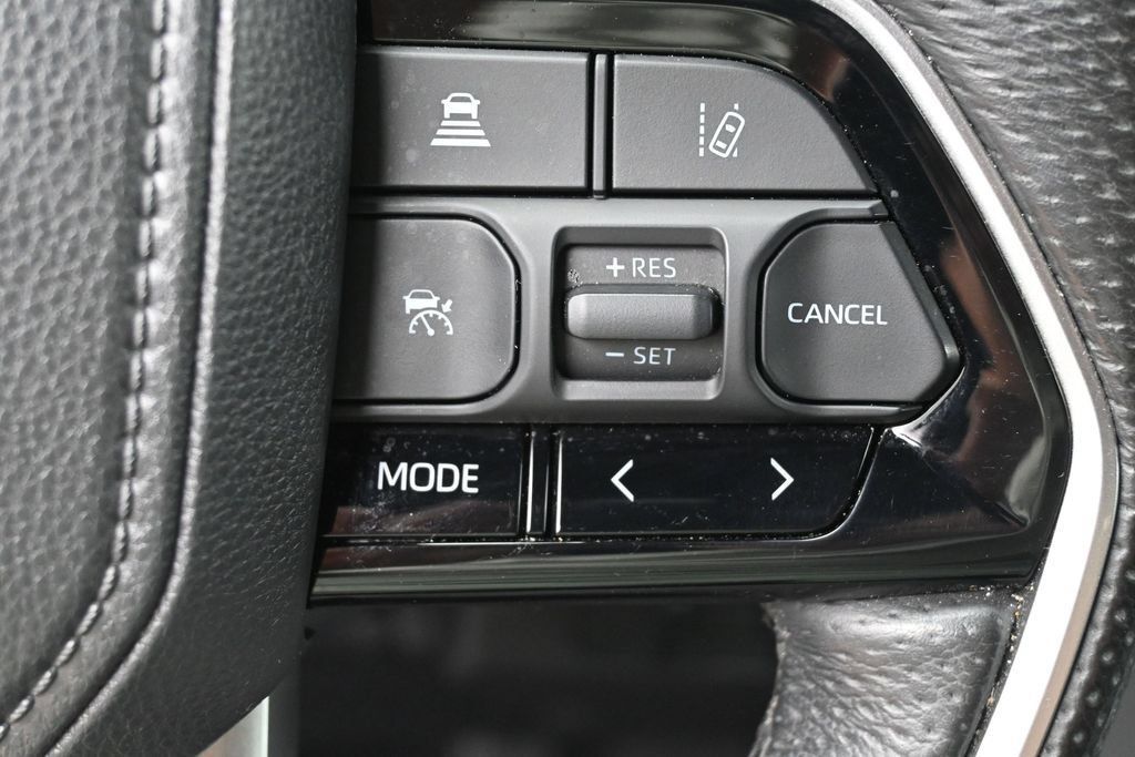 Used 2024 Toyota Tundra Platinum AWD/4WD image 19