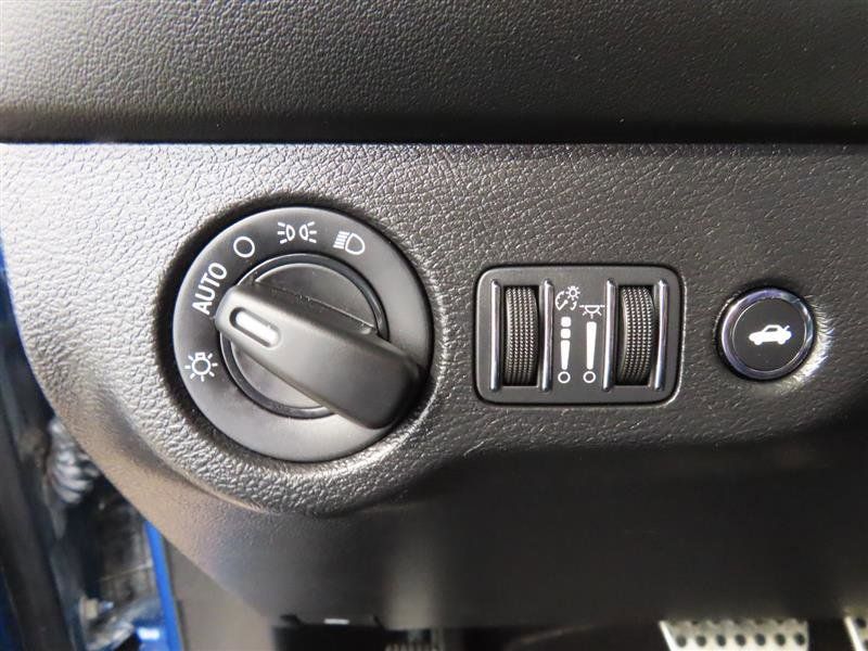 Used 2020 Dodge Challenger SRT Hellcat w/ Plus Package RWD image 19