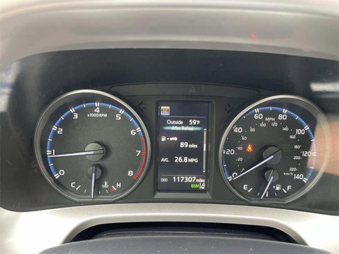 Used 2018 Toyota RAV4 XLE image 32