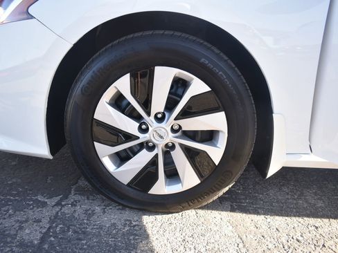 Used 2022 Nissan Altima 2.5 S FWD image 17