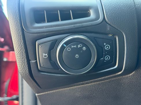 Used 2013 Ford Focus SE FWD image 19