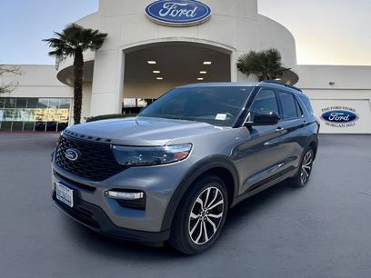 Certified 2022 Ford Explorer ST-Line w/ Class IV Trailer Tow Package