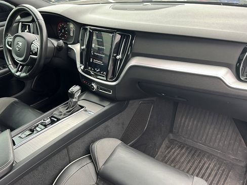 Used 2019 Volvo S60 T6 R-Design image 22