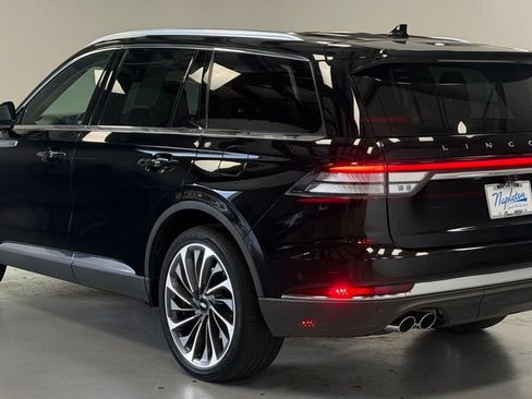 Used 2021 Lincoln Aviator Reserve w/ Equipment Group 202A AWD/4WD image 4