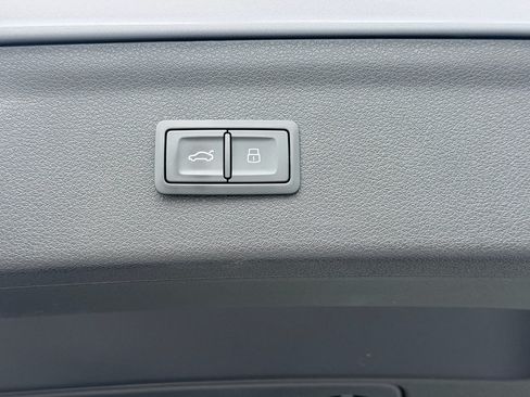 Used 2018 Audi Q3 2.0T Premium FWD image 10