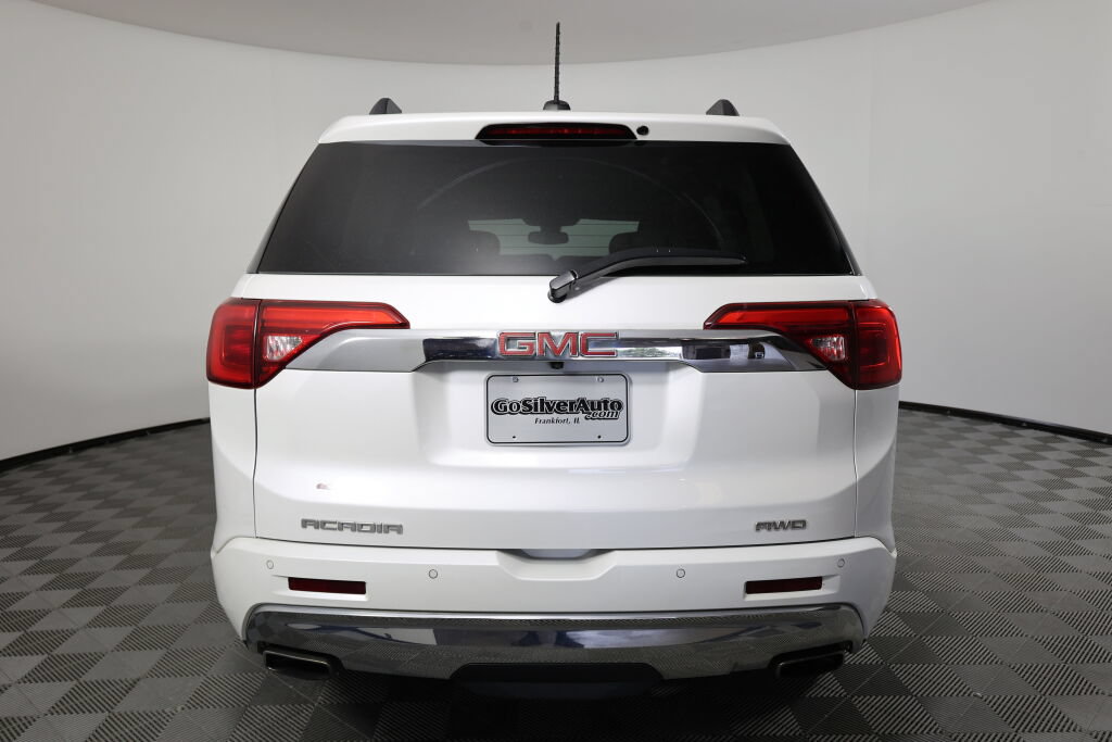 Used 2017 GMC Acadia Denali AWD/4WD image 3
