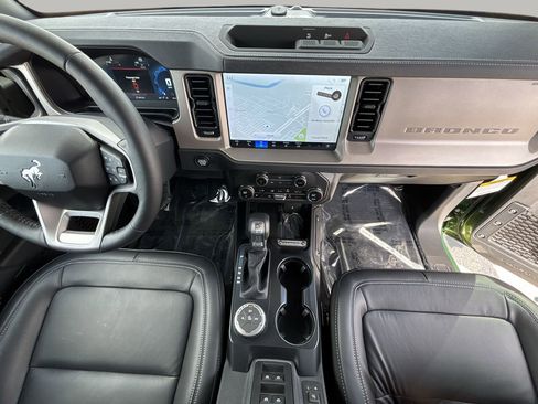 New 2025 Ford Bronco Outer Banks AWD/4WD image 11