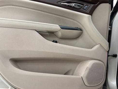 Used 2014 Cadillac SRX Luxury w/ Driver Awareness Package image 22