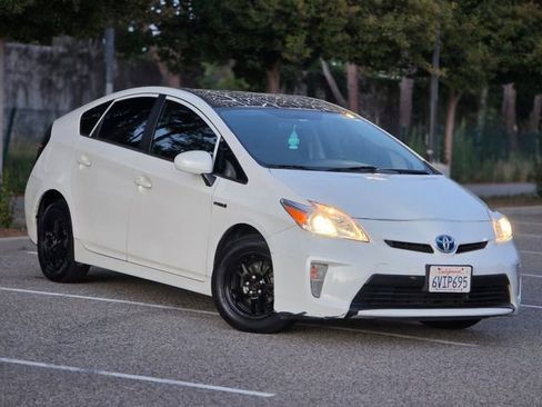 Used 2012 Toyota Prius Three image 4