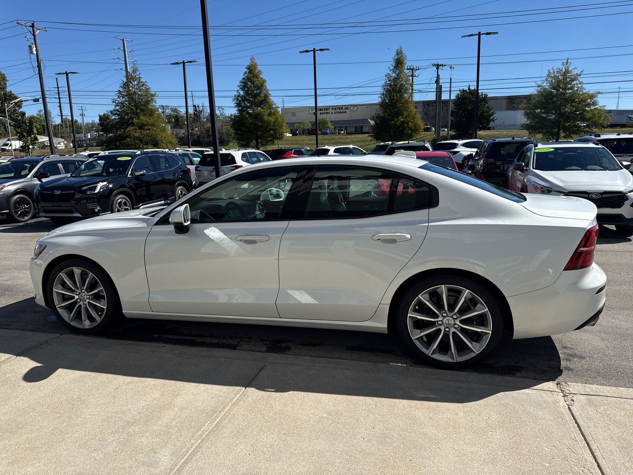 Used 2020 Volvo S60 T6 Momentum AWD/4WD image 6