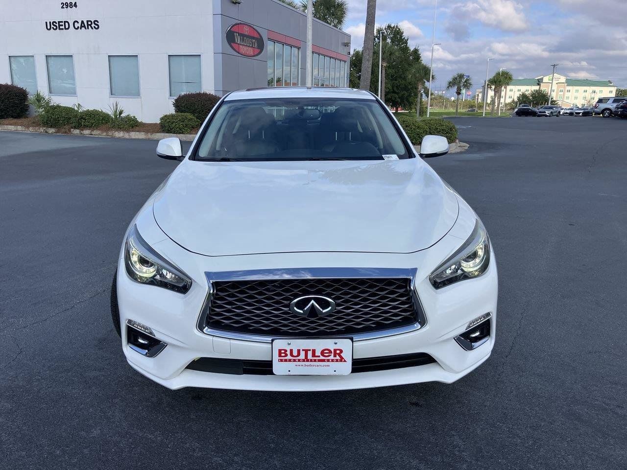 Used 2019 INFINITI Q50 Luxe w/ Essential Package (3.0T Luxe) AWD/4WD image 8
